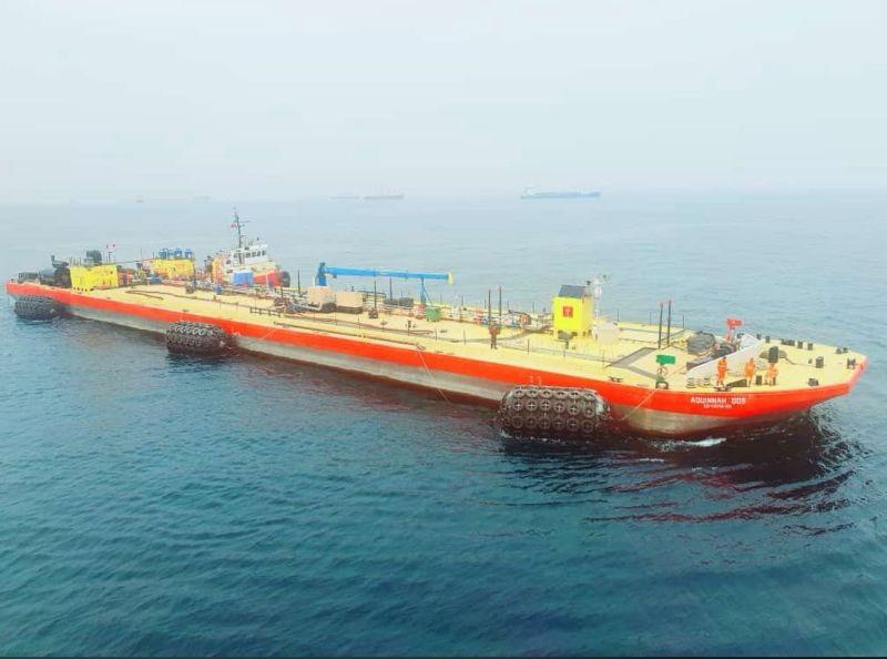 Aquinnah Dos tank barge